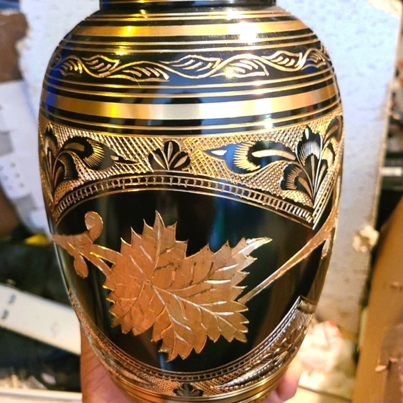 Cremation Urn Metal Urns Heritage Collection Sultan Brass Cremation Urn with Ha - Picture 10 of 10